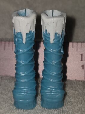 Mattel Monster High Abbey Art Class Blue and White Doll Boot Accessories